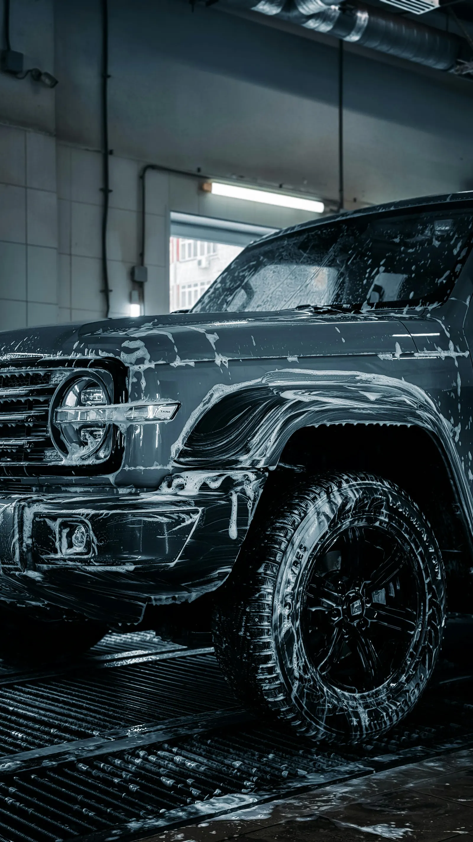 SUV snow foam wash — mobile car detailing Johannesburg